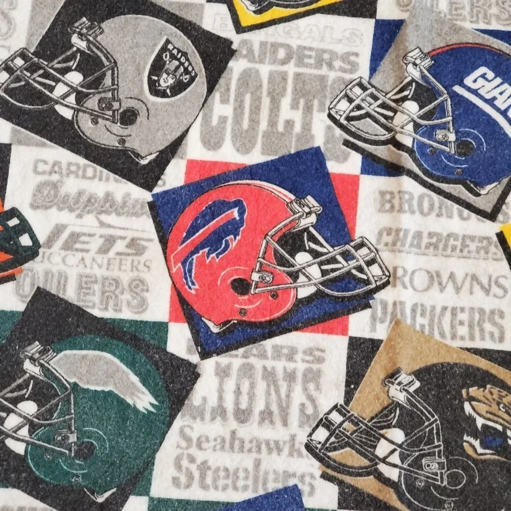 Vintage 90s NFL Felt King Blanket‎ Coverlet Tapestry USA 70 X 84